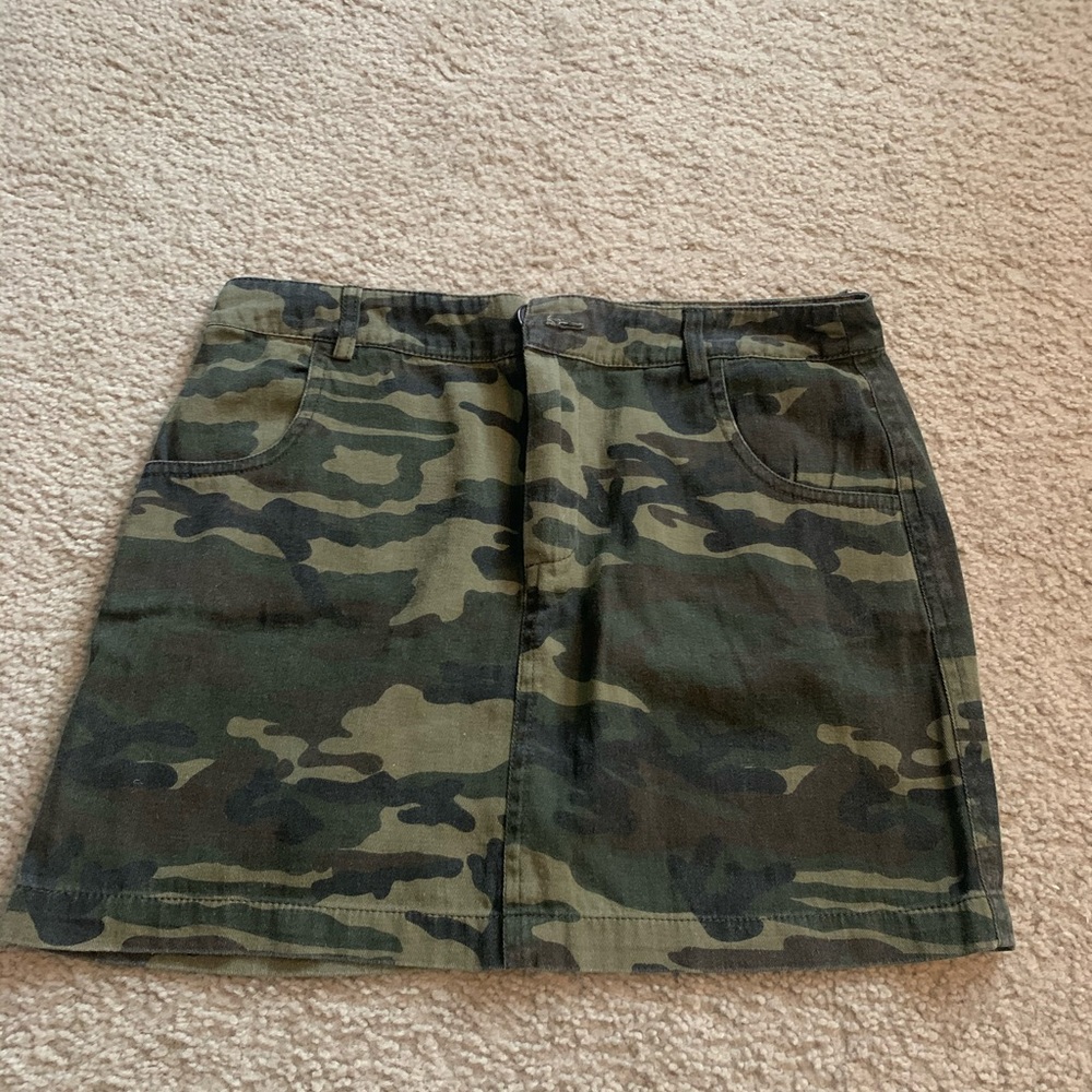Camo skirt